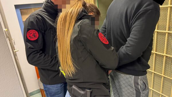 Poszukiwany za kierowanie dwoma grupami przestępczymi zatrzymany i sprowadzony do Polski. Łączne straty Skarbu Państwa to 140 mln zł.