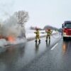 Pożar auta na A4. Szybka reakcja Żandarmerii Wojskowej zapobiegła większym stratom