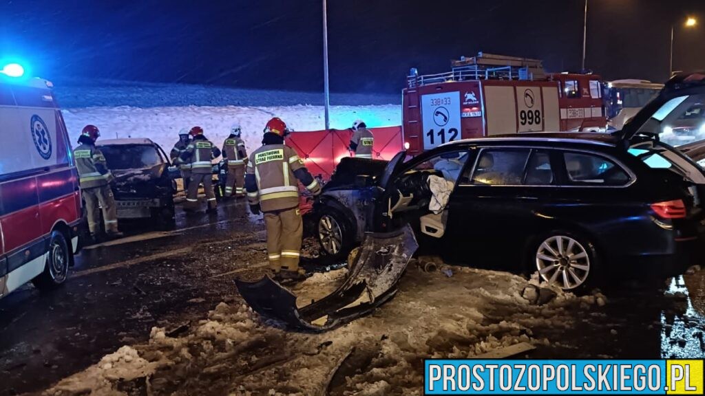 Zderzenie forda i BMW na DK46 w rejonie Nysy. Trzy osoby ranne – droga była zablokowana