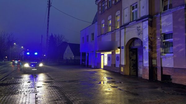 Dramat na Luborzyckiej w Opolu – kobieta wypadła z okna podczas rozmowy telefonicznej