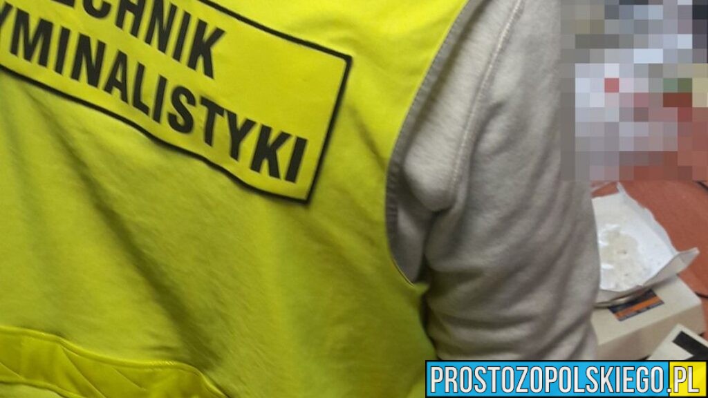 Nerwowe zachowanie zdradziło 19-latka - policjanci znaleźli przy nim narkotyki. Grozi mu do 3 lat więzienia