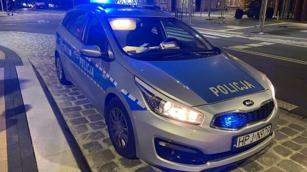 Rozbój w sklepie na osiedlu Pogorzelec w Kędzierzynie-Koźlu. Napastnik groził pracownikowi i ukradł pieniądze