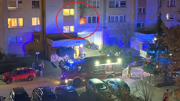 Pożar mieszkania na ul. Wrocławskiej w Opolu. Jedna osoba trafiła do szpitala