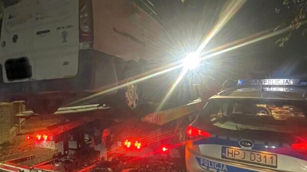 40-latek odpowie przed sądem za kierowanie busem bez uprawnień