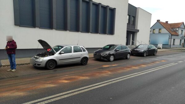 Wypadek na ul. Namysłowskiej w Dobrzeniu Wielkim. Jedna osoba trafiła do szpitala