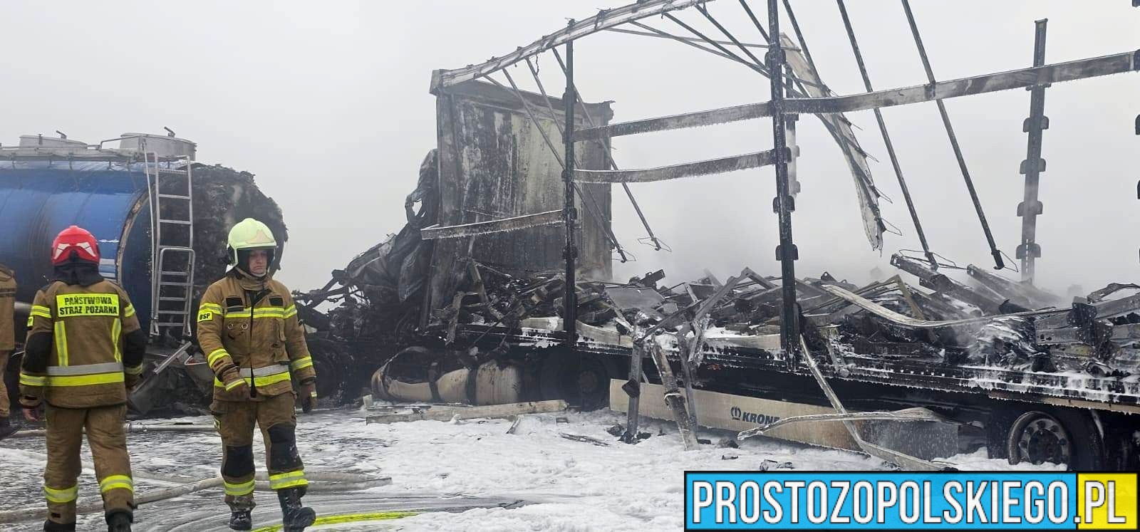 Śmiertelny karambol na A4. Jedna osoba nie żyje, autostrada zablokowana