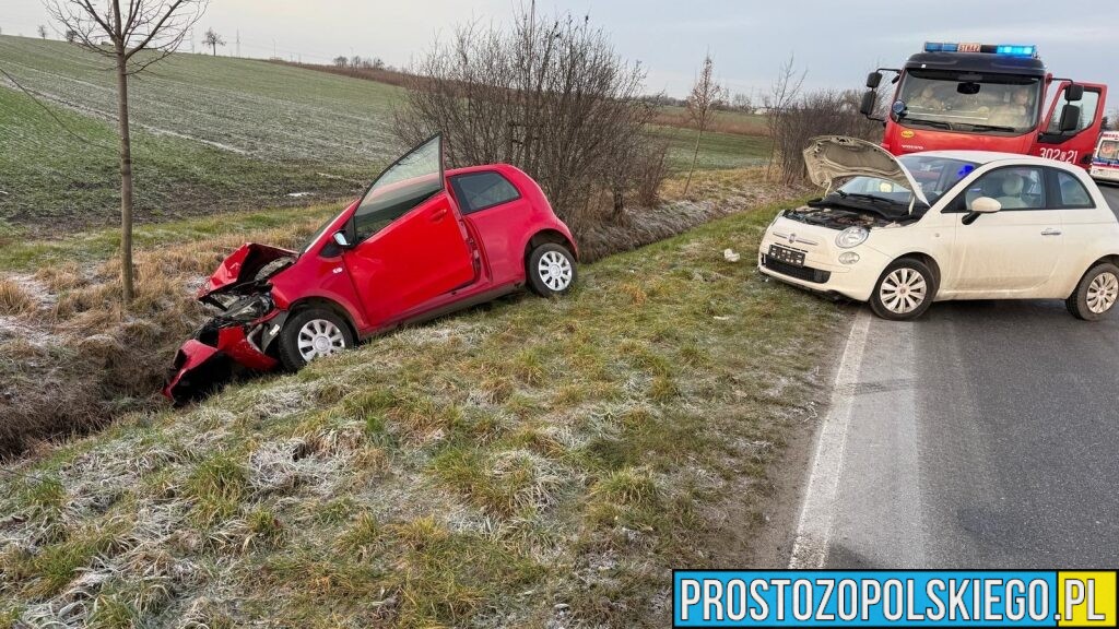 Zderzenie dwóch samochodów na skrzyżowaniu ul. Lipowej i Luborzyckiej w Opolu. Droga zablokowana