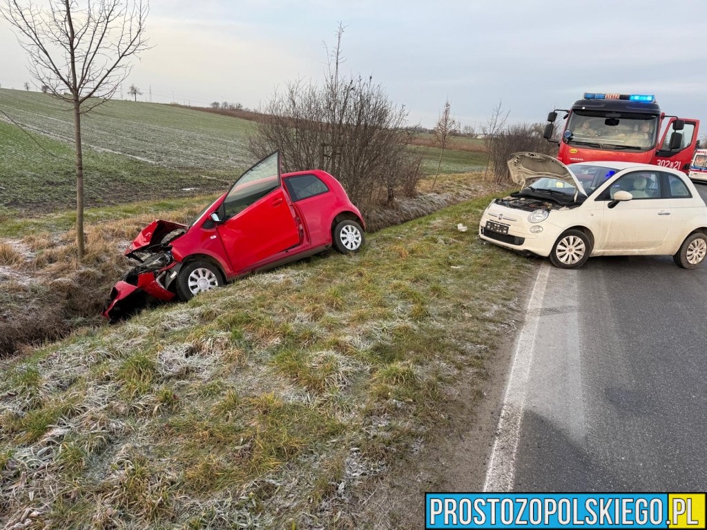 Zderzenie dwóch samochodów na skrzyżowaniu ul. Lipowej i Luborzyckiej w Opolu. Droga zablokowana