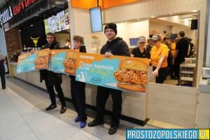 Tłumy na otwarciu Popeyes w Opolu! Nowa restauracja przyciągnęła setki gości