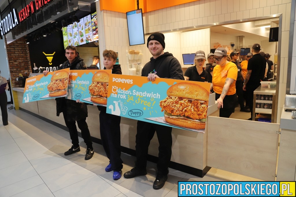 Tłumy na otwarciu Popeyes w Opolu! Nowa restauracja przyciągnęła setki gości