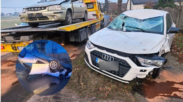 Wypadek w Chróścicach. Audi dachowało po zderzeniu z hyundaiem