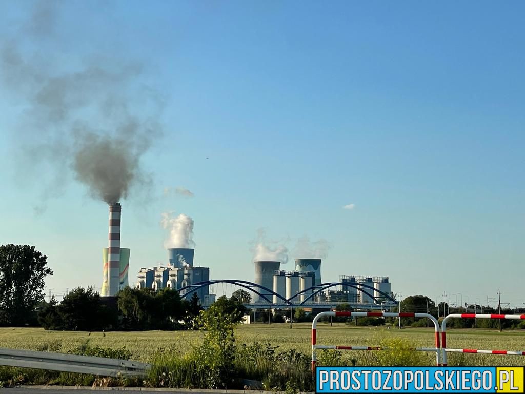 Awaria w Elektrowni Opole. Na miejscu 13 jednostek straży pożarnej – trwa akcja chemiczna