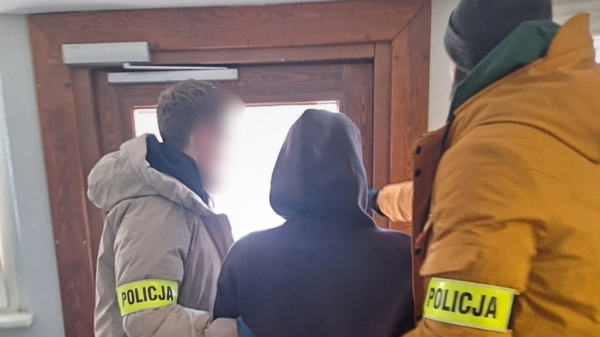 25-latek zatrzymany w Niemodlinie. Jechał kradzionym volkswagenem i miał narkotyki