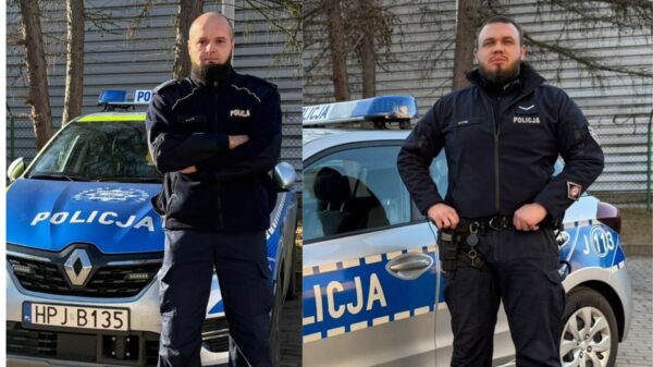 Lewin Brzeski: Policjanci uratowali mężczyznę z lodowatej rzeki. 29-latek trafił do szpitala