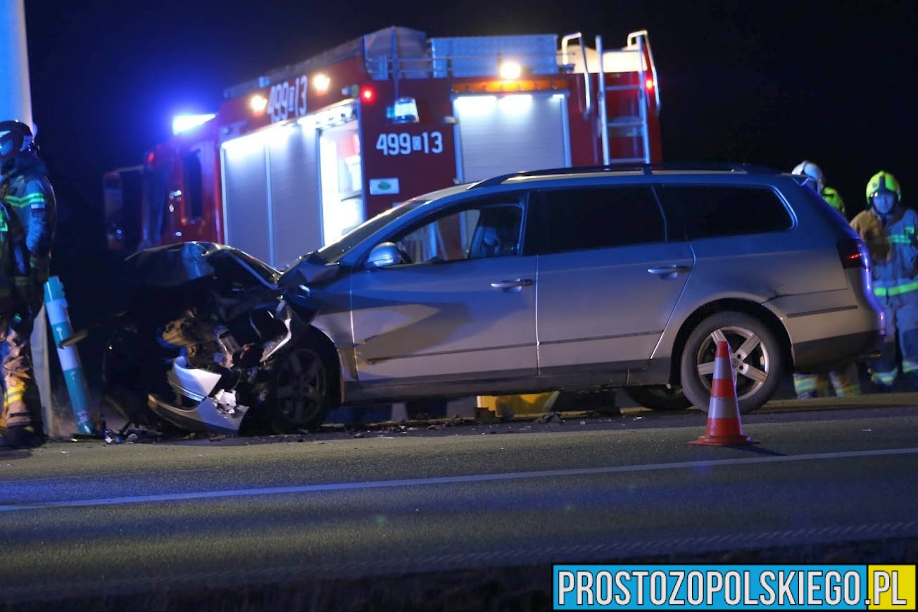Zderzenie dwóch samochodów na DK94 w Izbicku. Interweniowały służby