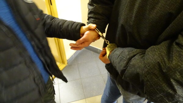 Głubczyce. 39-latek szantażował partnerkę i miał narkotyki. Grozi mu do 10 lat więzienia