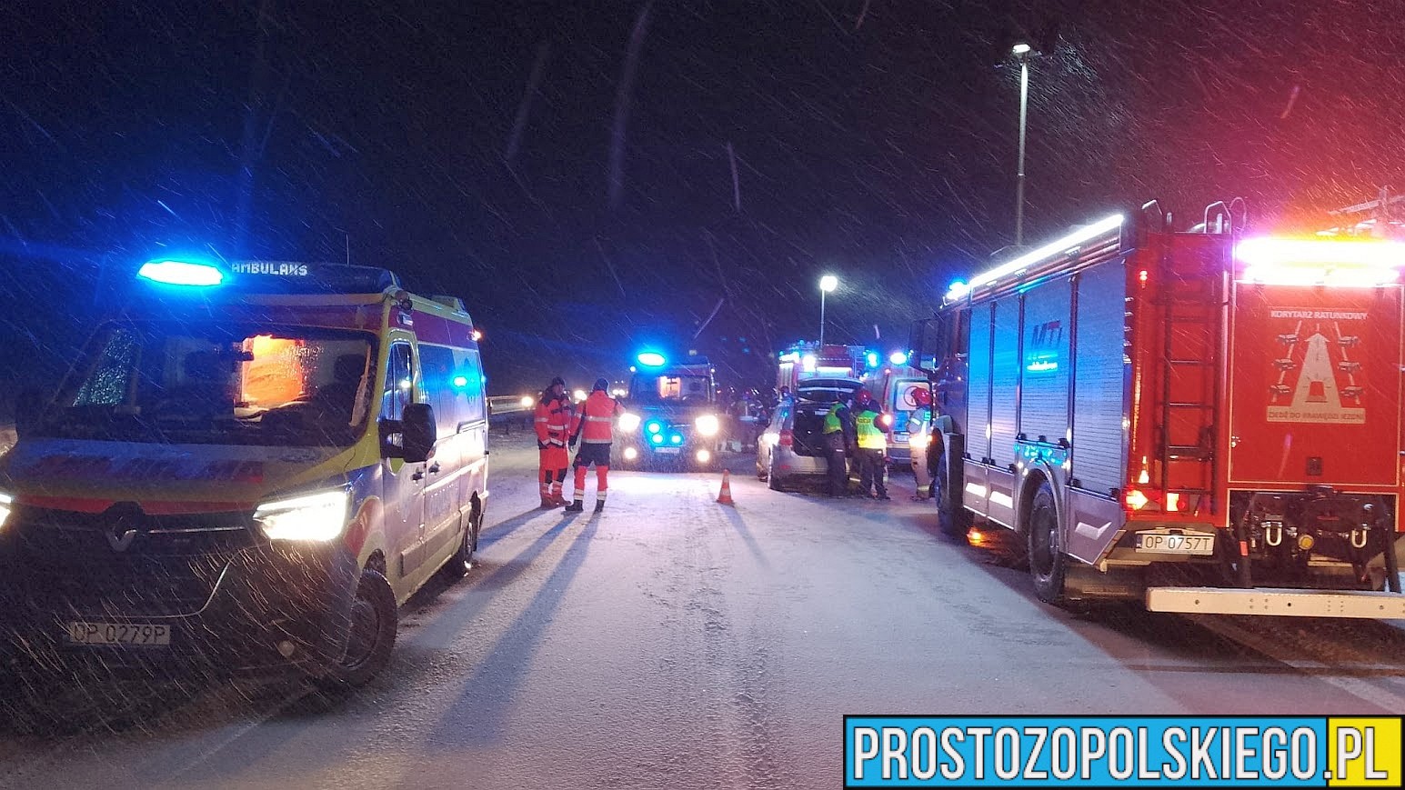 Wypadek na DK94 Opole–Brzeg. Zderzenie trzech samochodów, droga zablokowana