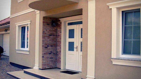 Jak wybrać sztukaterię zewnętrzną, która podkreśli architekturę budynku?