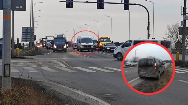 Zderzenie busa z samochodem osobowym na obwodnicy Opola. Interweniowały wszystkie służby ratunkowe