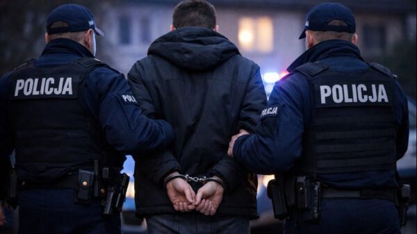 Złamał zakaz zbliżania się do rodziny. 40-latek zatrzymany przez policję w Lewinie Brzeskim