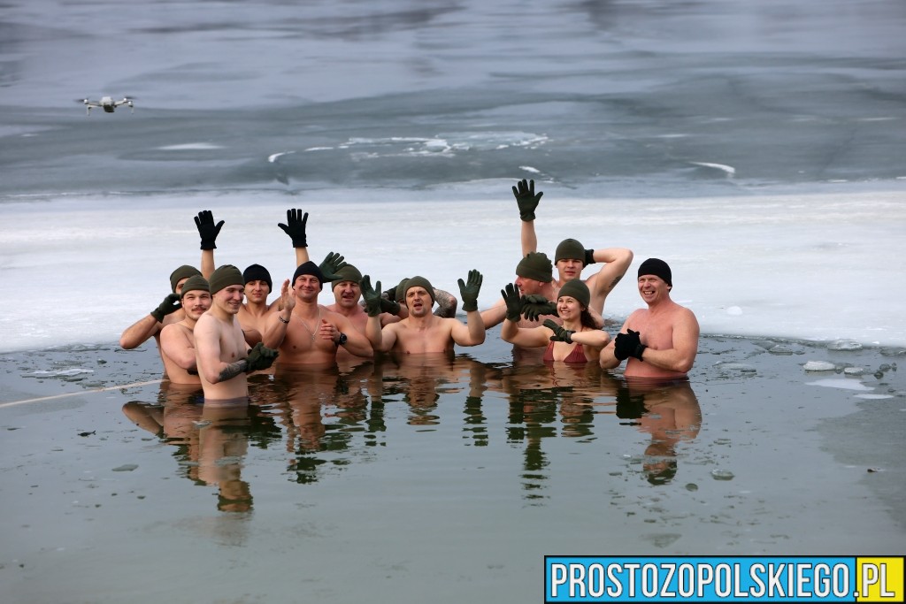 Żołnierze 10 Opolskiej Brygady Logistycznej i strażacy PSP szkolili się z walki z hipotermią