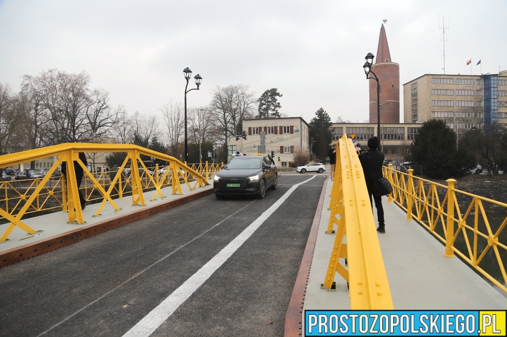 żółty most, most otwarty, zmiana organizacji ruchu, most otwarty dla&nbsp;pieszych, żółty most otwarty po&nbsp;remoncie, żółty most w&nbsp;opolu,