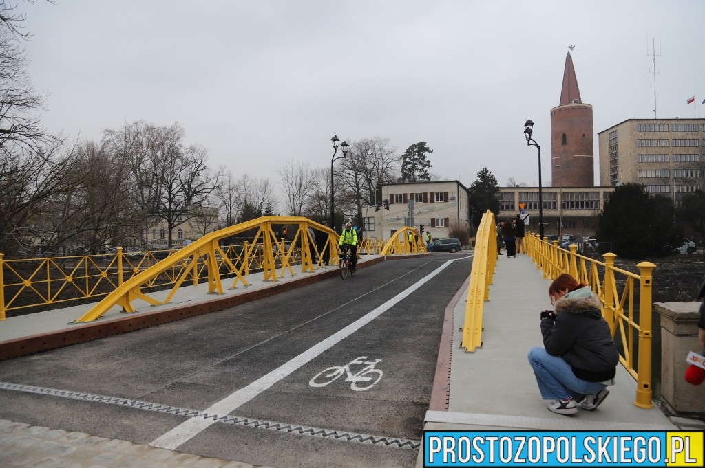 żółty most, most otwarty, zmiana organizacji ruchu, most otwarty dla&nbsp;pieszych, żółty most otwarty po&nbsp;remoncie, żółty most w&nbsp;opolu,