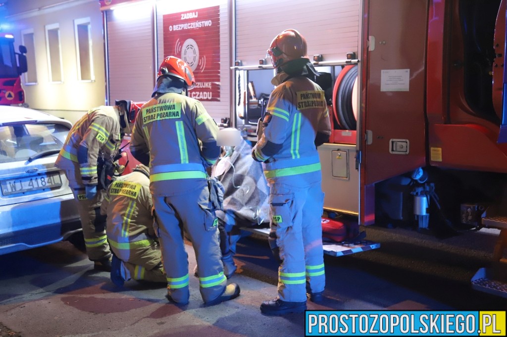 Wyciek gazu w bloku przy ul. Bończyka w Opolu. 80-latka podtruta tlenkiem węgla