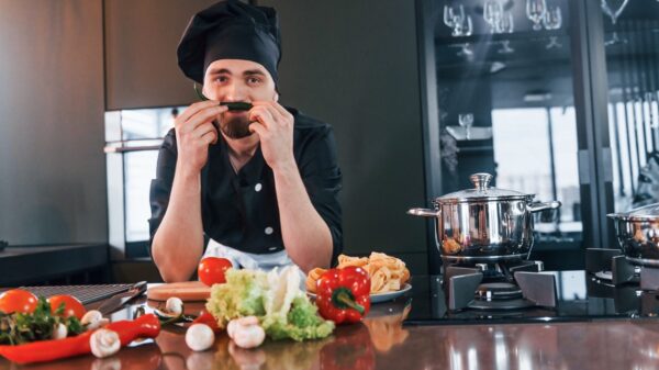 Przekuj swoją pasję do gotowania w sposób na życie. Sprawdź, jak zostać kucharzem!
