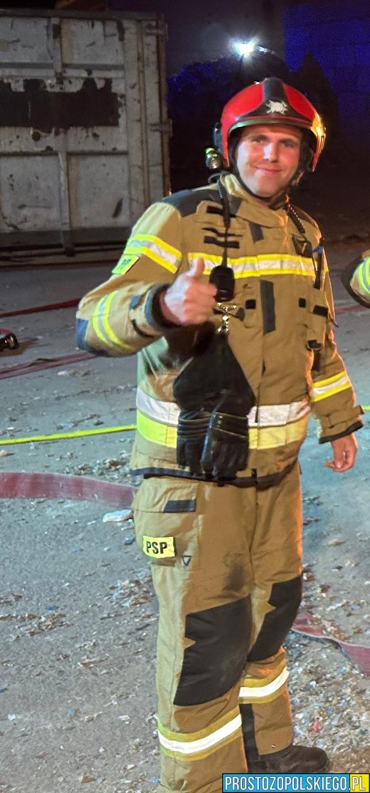 bohater z krapkowic, krapkowice, strażąk utatował kobietę, reanimował na boisku, strażak z KP Krapkowice, KP Krapkowice, reanimował na boisku, komenda w krapkowicach, strażak bohater, rewelacyjny człowiek,