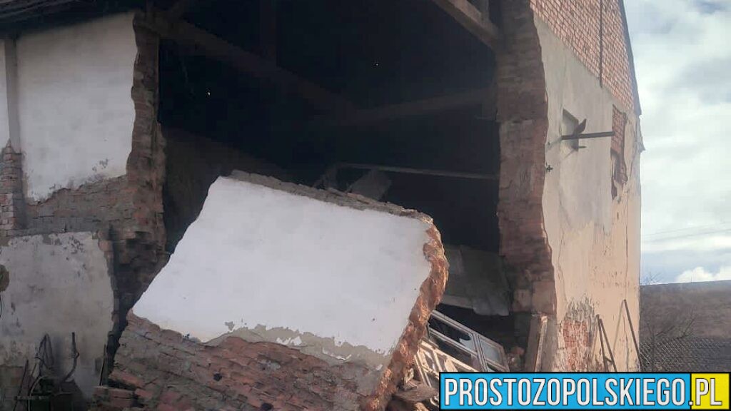 Zawalenie stodoły w Lipnikach. Mężczyzna zginął pod gruzami budynku gospodarczego