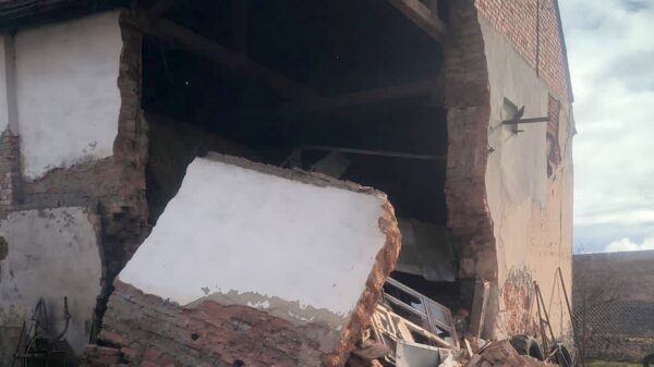 Zawalenie stodoły w Lipnikach. Mężczyzna zginął pod gruzami budynku gospodarczego