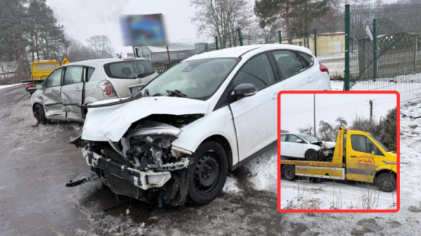 Zderzenie dwóch aut w gminie Namysłów. Dwie osoby trafiły do szpitala