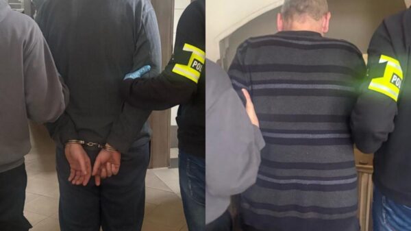 Ukradli telefon z auta kuriera w Kluczborku. Policja szybko zatrzymała sprawców