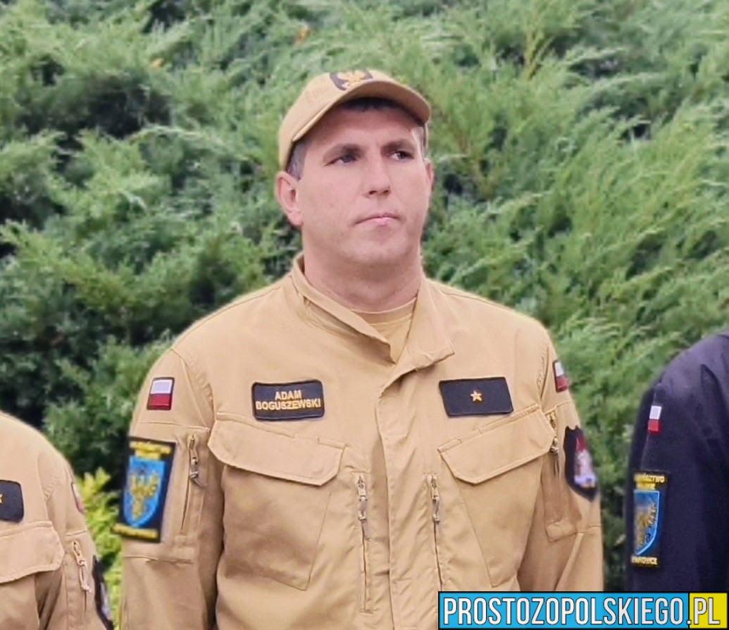 bohater z krapkowic, krapkowice, strażąk utatował kobietę, reanimował na boisku, strażak z KP Krapkowice, KP Krapkowice, reanimował na boisku, komenda w krapkowicach, strażak bohater, rewelacyjny człowiek,