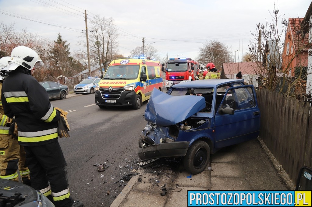 wypadek 126p. wypadek fiacika, fiacik wypadek, 126p wypadek, mały fiat, wypadek, maluch wypadek, wypadek malucha 126p, Opole wypadek fiata 126p,