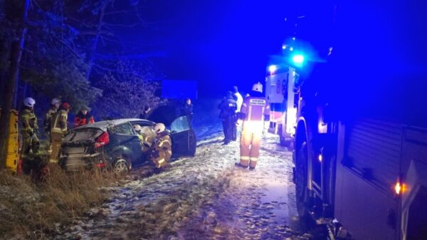 Zderzenie cysterny z autem osobowym w Opolu. Jedna osoba potrzebowała pomocy medycznej