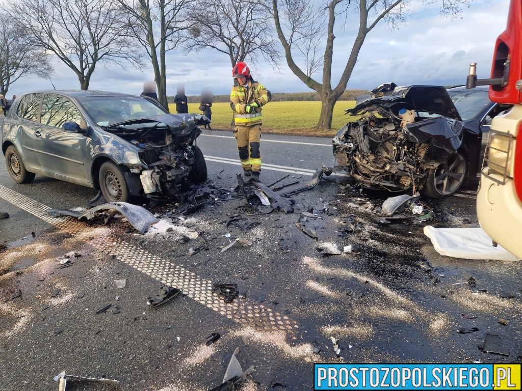 Czołowe zderzenie na&nbsp;DK94 między Strzelcami Opolskimi a&nbsp;Suchą. Jedna osoba ranna