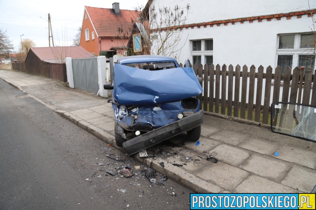 wypadek 126p. wypadek fiacika, fiacik wypadek, 126p wypadek, mały fiat, wypadek, maluch wypadek, wypadek malucha 126p, Opole wypadek fiata 126p,