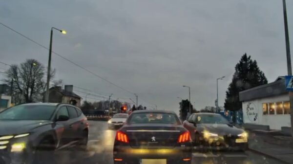 Opole: Niebezpieczny manewr przy przejściu dla pieszych. 48-latka ukarana wysokim mandatem i punktami karnymi