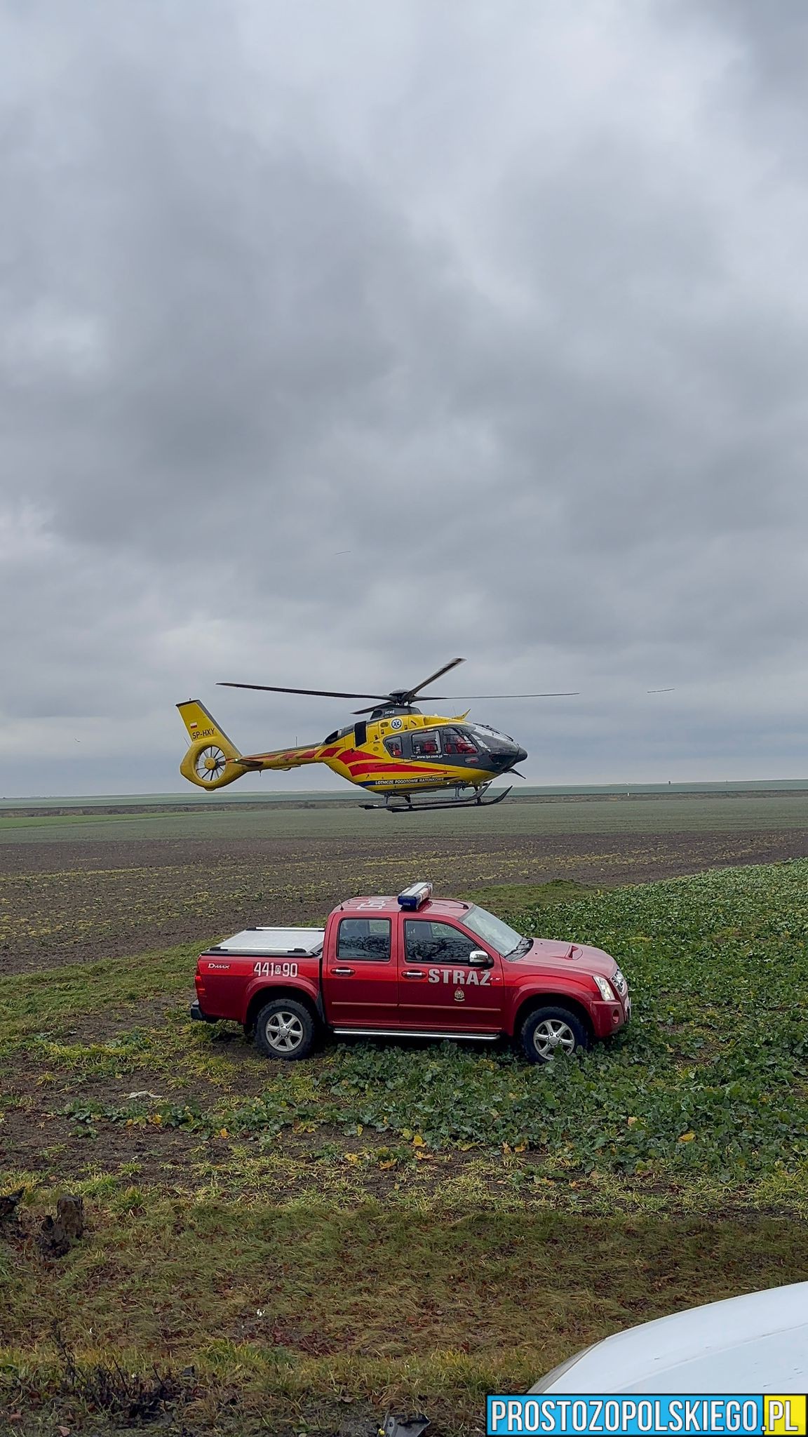 bohater z krapkowic, krapkowice, strażąk utatował kobietę, reanimował na boisku, strażak z KP Krapkowice, KP Krapkowice, reanimował na boisku, komenda w krapkowicach, strażak bohater, rewelacyjny człowiek,