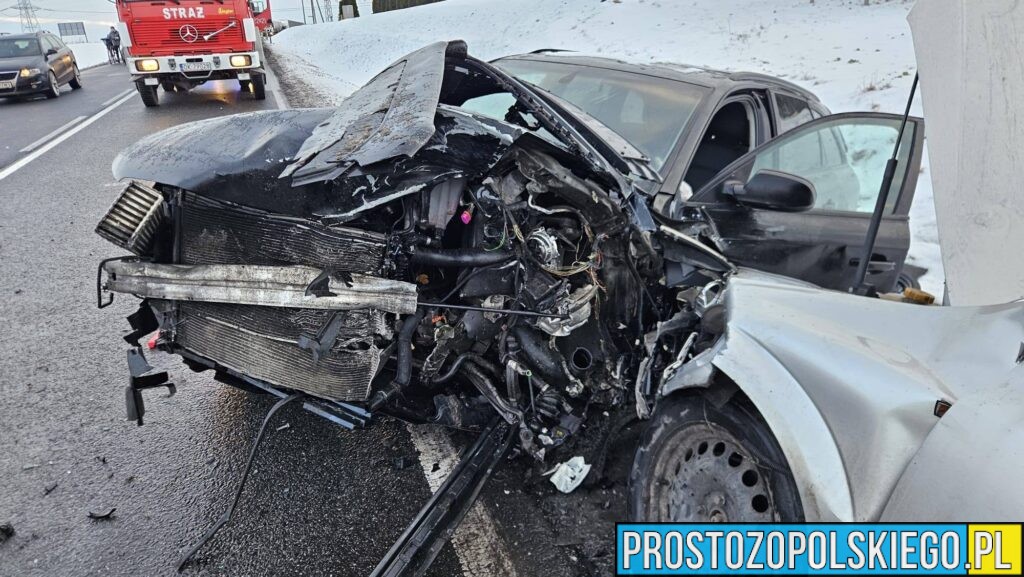 polska cerkiew wypadek, Trzy auta zderzyły się czołowo, polska cerkiew osp, osp polska cerkiwe, wypadek audi, zderzenie 3 aut,