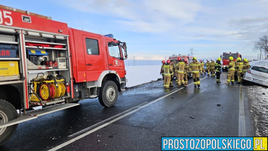 polska cerkiew wypadek, Trzy auta zderzyły się czołowo, polska cerkiew osp, osp polska cerkiwe, wypadek audi, zderzenie 3 aut,