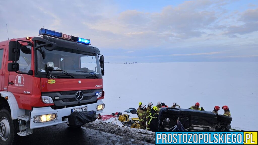polska cerkiew wypadek, Trzy auta zderzyły się czołowo, polska cerkiew osp, osp polska cerkiwe, wypadek audi, zderzenie 3 aut,