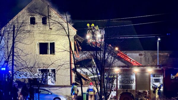 Otmuchów: nocny pożar domu przy ul. Kasztanowej. Jedna osoba zginęła