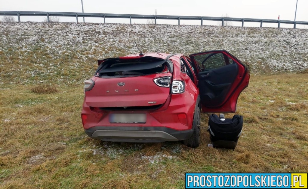 wypadek na A4, wypadek w dąbrówce górnej, wypadek, auto wypado z autostrady,