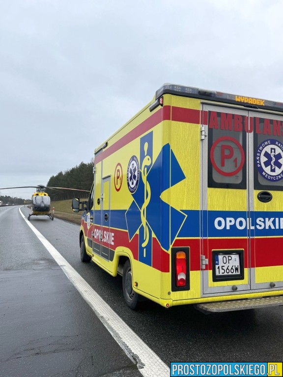 autostrada, A4, dachowanie na autostradzie,, 226 kier katowice autostrada, utrudnienie na autostradzie, wypadki na autostradzie, auto dachowało na autortradzie A4 kier katowice 226 km,