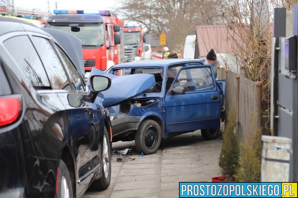 wypadek 126p. wypadek fiacika, fiacik wypadek, 126p wypadek, mały fiat, wypadek, maluch wypadek, wypadek malucha 126p, Opole wypadek fiata 126p,