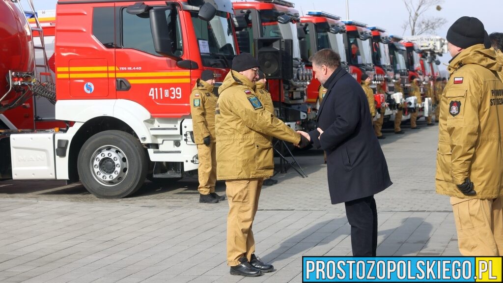 Opole: Nowe wozy, sprzęt i miliony na ochronę ludności. Podsumowanie działań PSP w 2025 roku