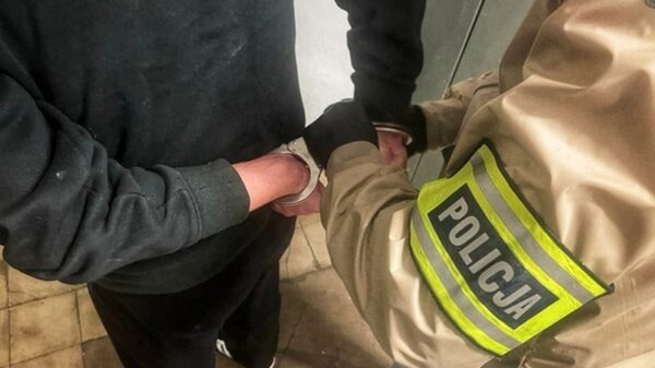 20-latek zatrzymany w Opolu za pobicie i narkotyki. Decyzją sądu trafił do aresztu